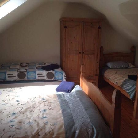 バリーキャッスル Tara House Bed & Breakfast エクステリア 写真
